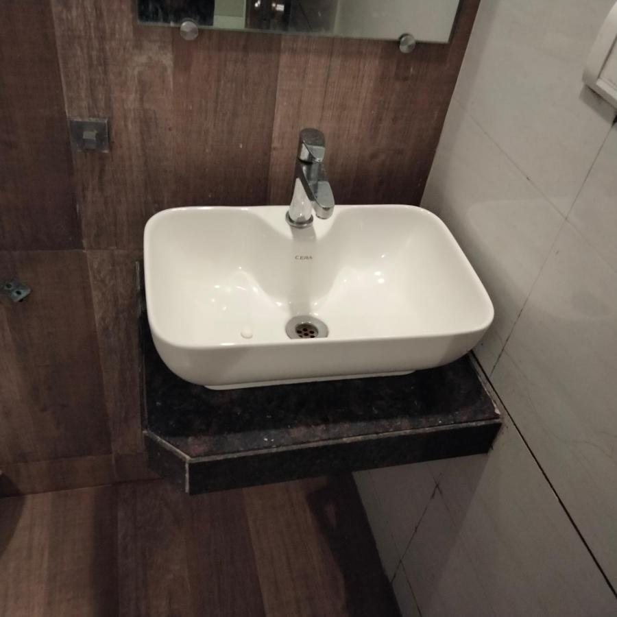 Hotel Everest Navi Mumbai Exterior photo