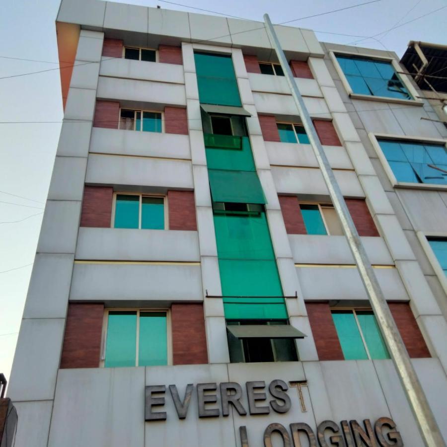 Hotel Everest Navi Mumbai Exterior photo