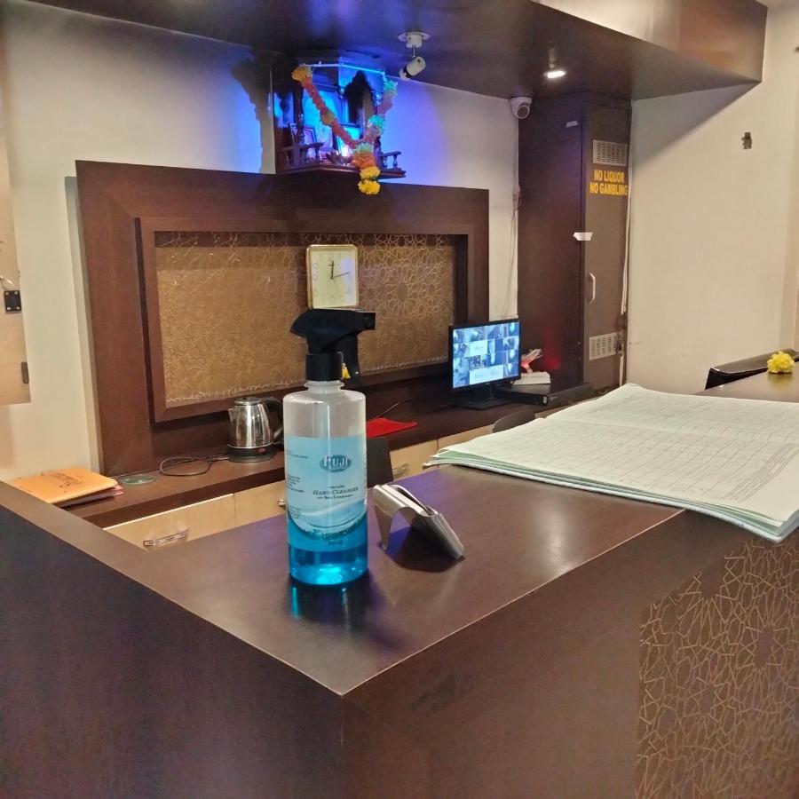 Hotel Everest Navi Mumbai Exterior photo