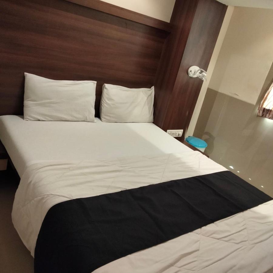 Hotel Everest Navi Mumbai Exterior photo