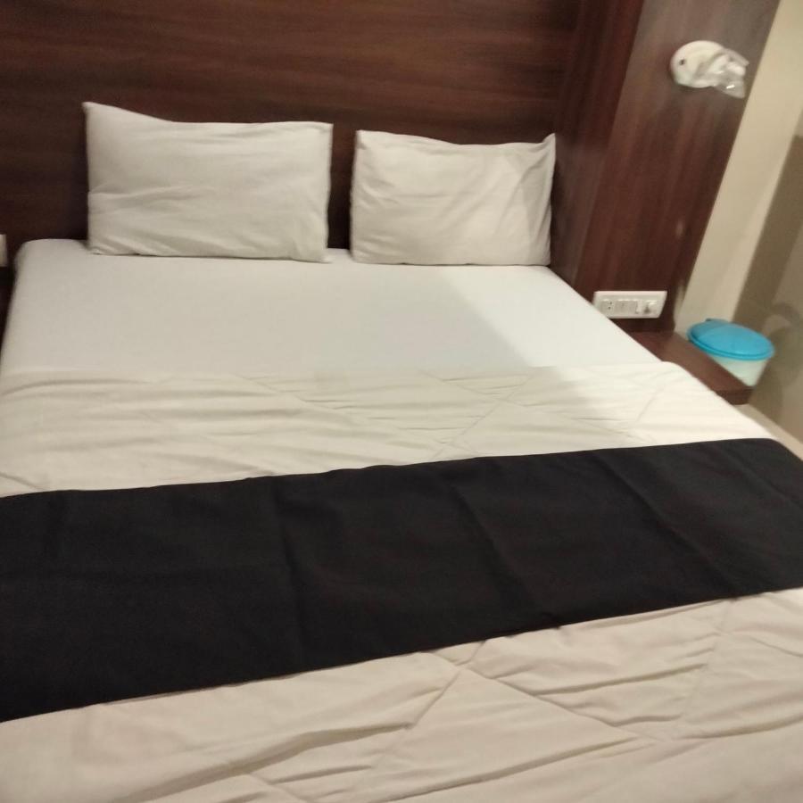 Hotel Everest Navi Mumbai Exterior photo