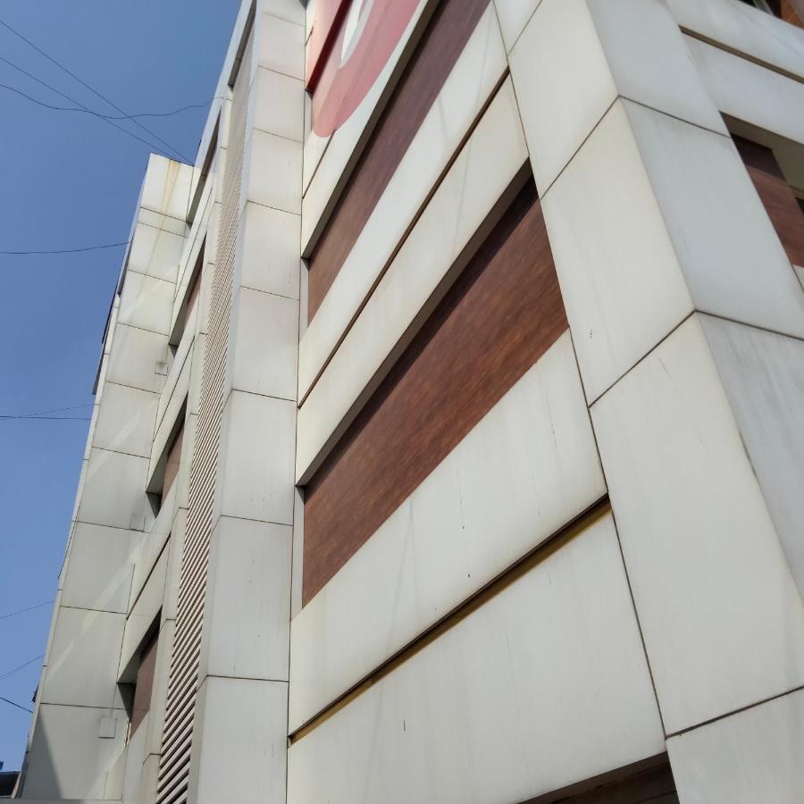 Hotel Everest Navi Mumbai Exterior photo