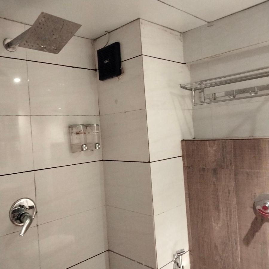 Hotel Everest Navi Mumbai Exterior photo