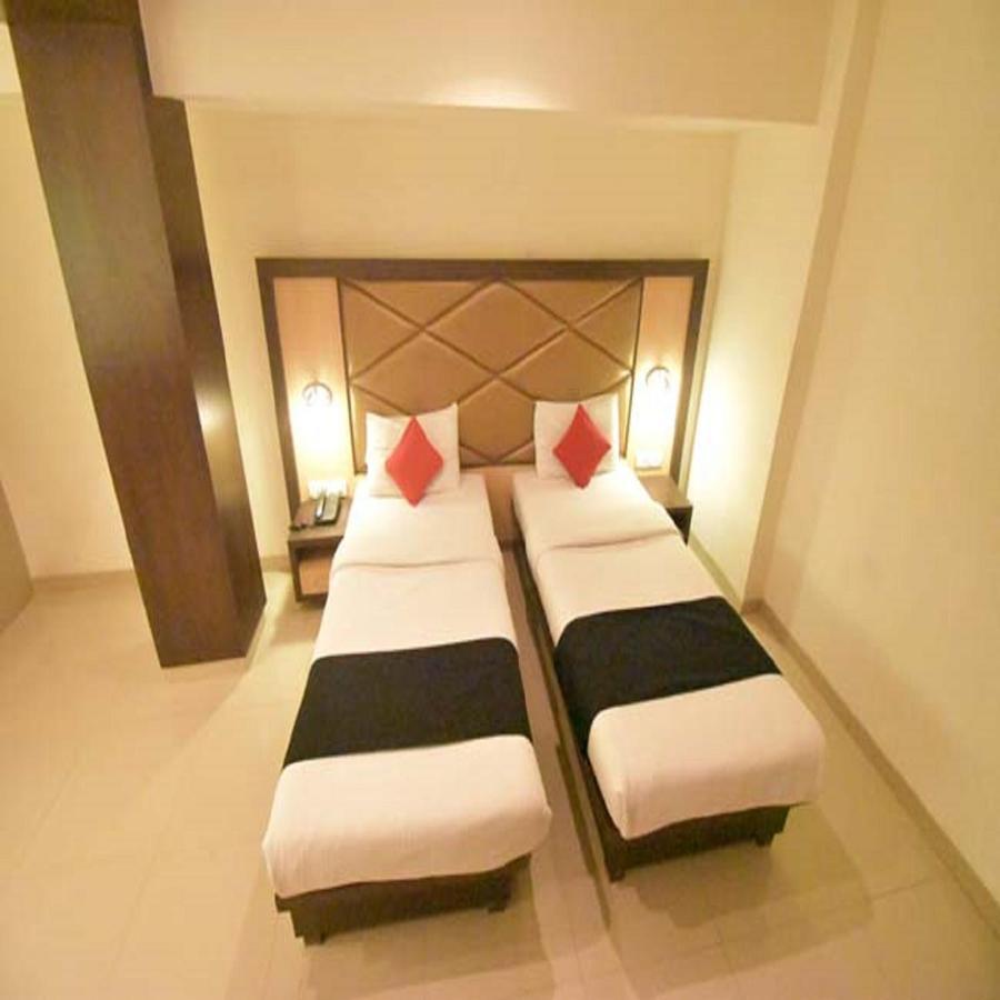 Hotel Everest Navi Mumbai Exterior photo