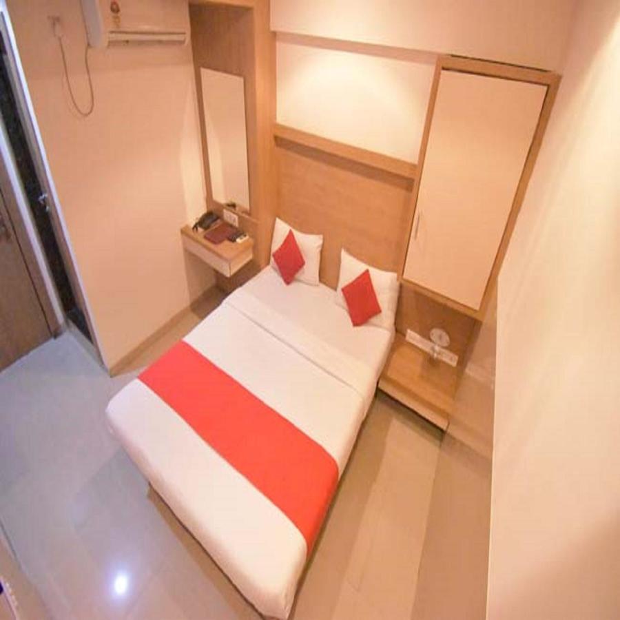 Hotel Everest Navi Mumbai Exterior photo