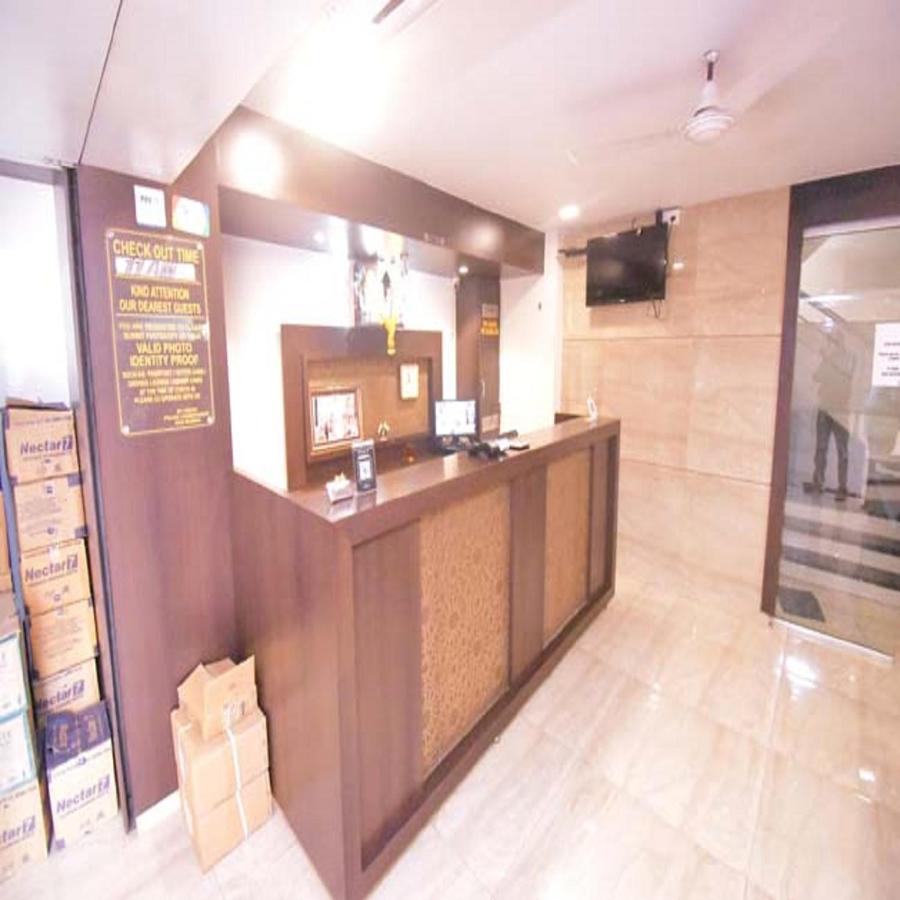 Hotel Everest Navi Mumbai Exterior photo