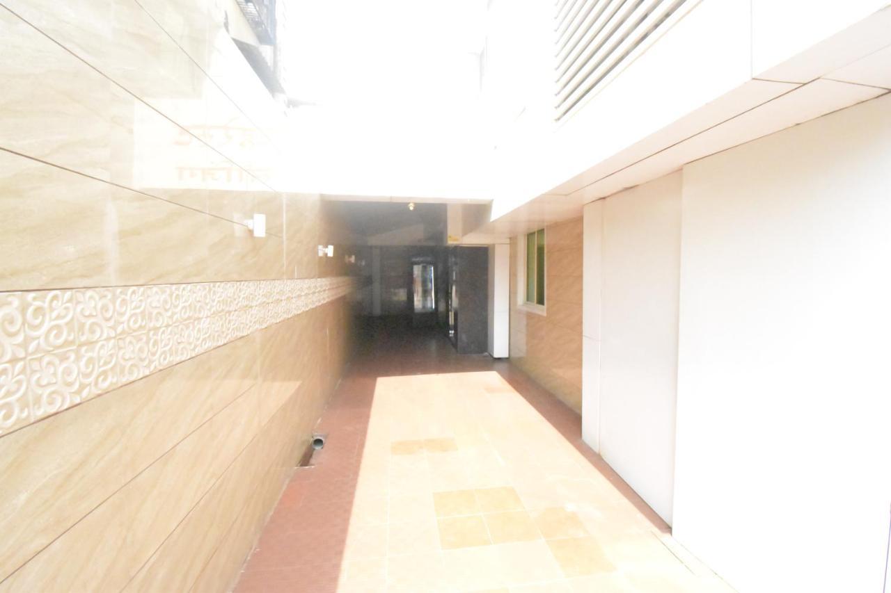 Hotel Everest Navi Mumbai Exterior photo