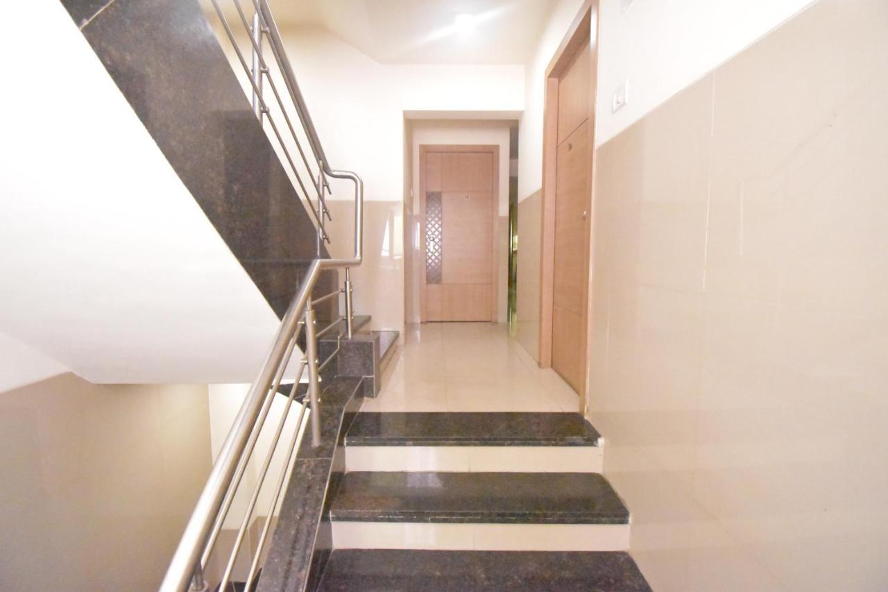 Hotel Everest Navi Mumbai Exterior photo