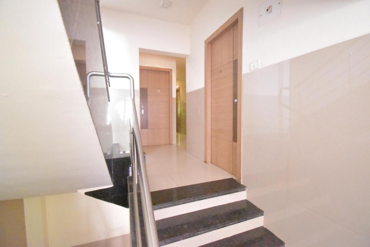 Hotel Everest Navi Mumbai Exterior photo