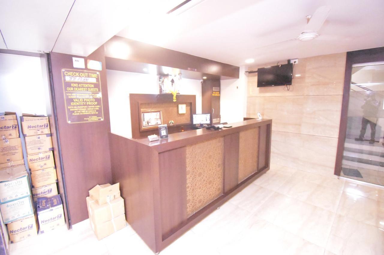 Hotel Everest Navi Mumbai Exterior photo